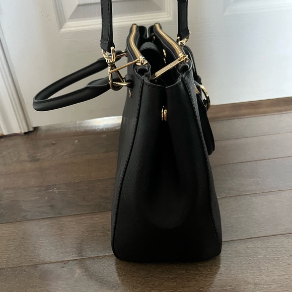 Michael Kors Medium Leather Shoulder Bag - Picture 4 of 7